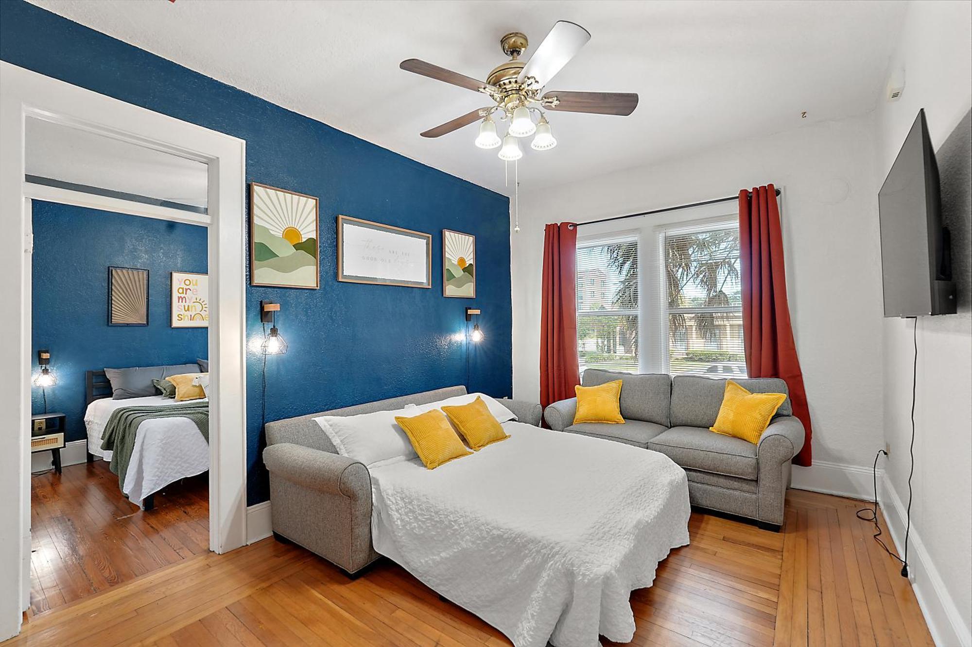 Downtown Den-King Bed~Heart Of Eustis~Queen Sleeper~Upstairs~Bright & Happy Esterno foto